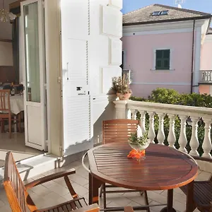 https://hotel-villa-centa.hotelitalianriviera.com
