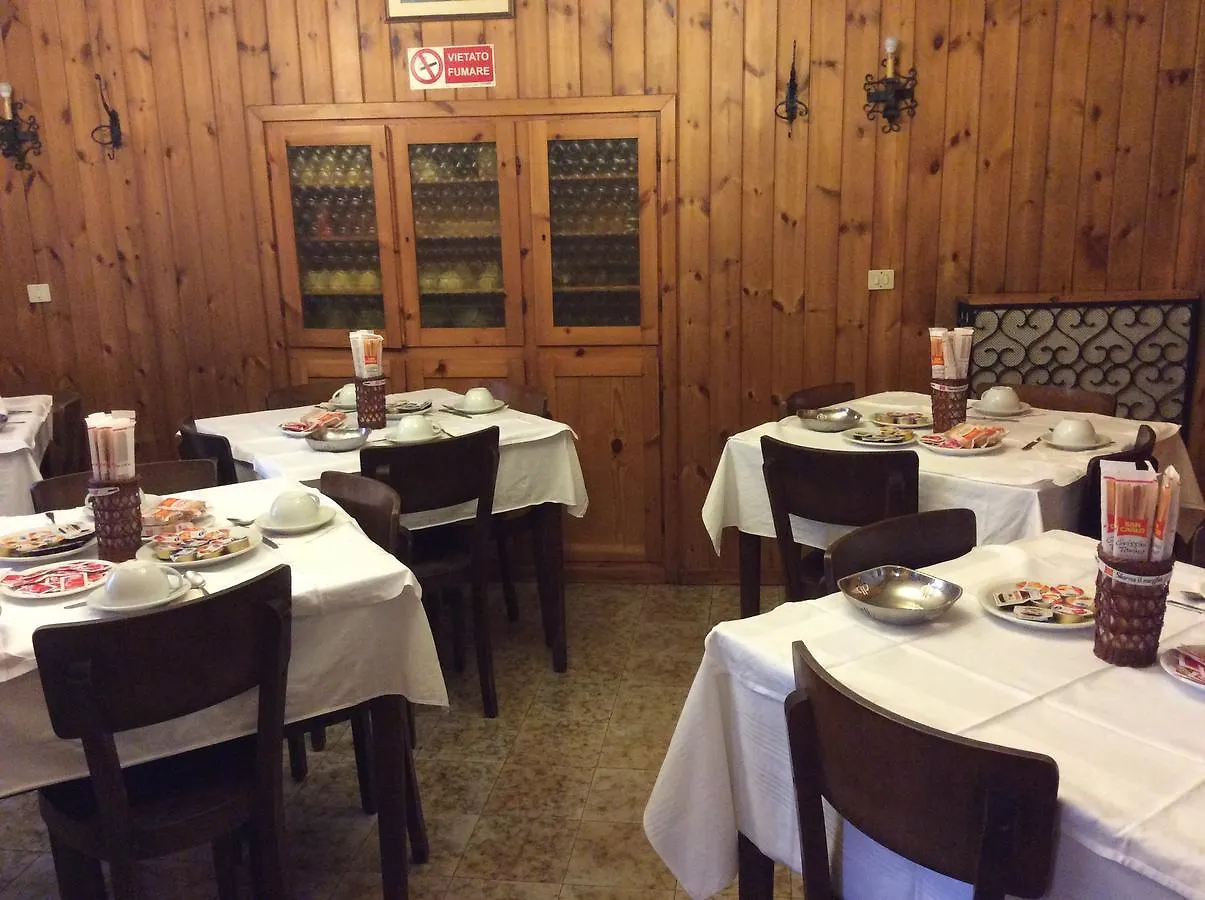 Hotel Albergo Cervo Ponte Di Legno